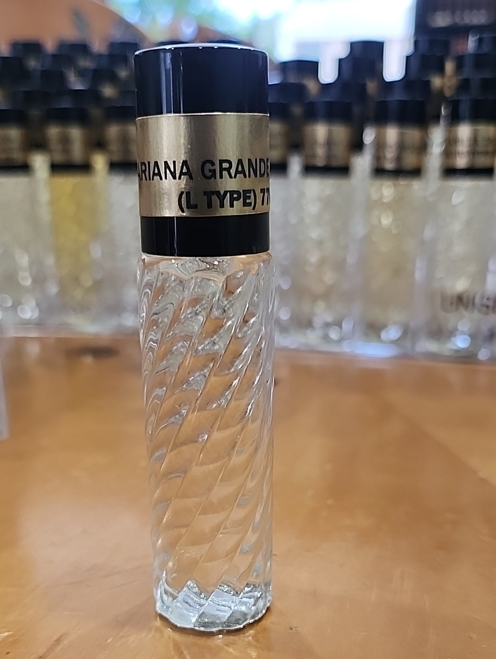 Ariana Grande Cloud Perfumed Body Oil Ladies 10ml